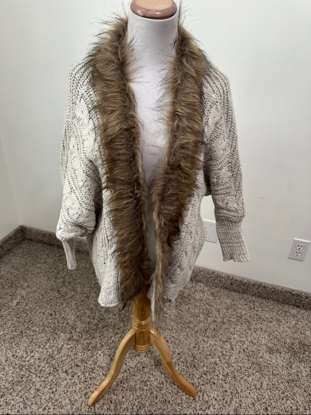 🍐 Northern Angel Cardigan Sweater